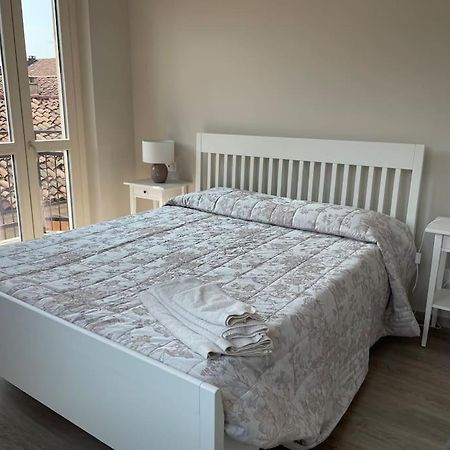 Suite De Rolandis Cin Itoo5Oo5C22Cdbezny Άστι Εξωτερικό φωτογραφία